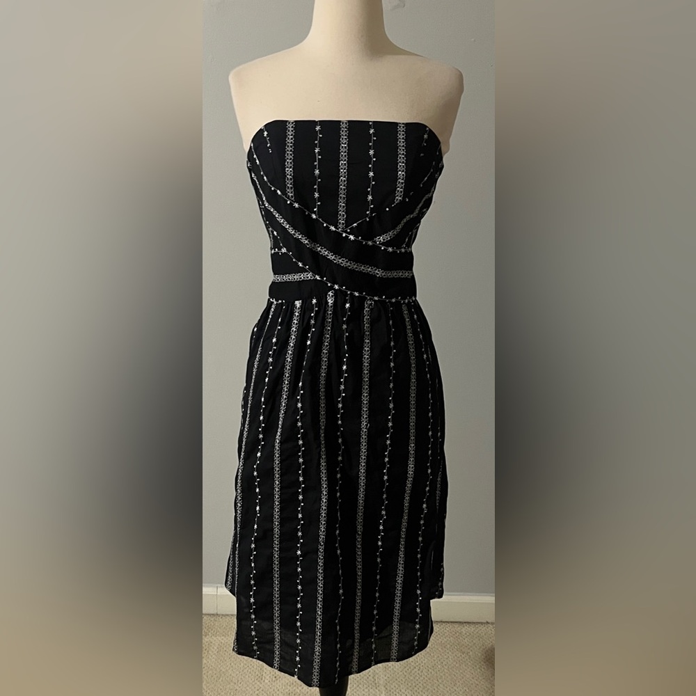 Rabbit Rabbit Rabbit Designs Strapless Embroidered Black fit n flare Dress 6